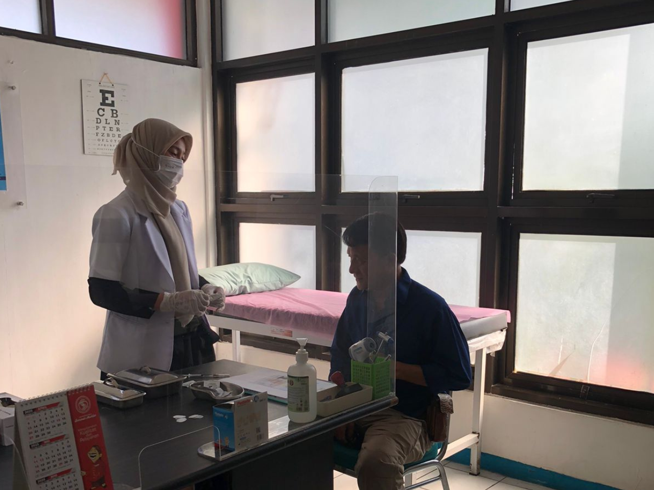 TelkoMedika Dukung Kesehatan Jamaah Umroh Melalui Vaksinasi Meningitis dan Polio di Klinik THC Madiun